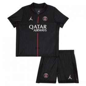 Virallinen pelipaita Paris Saint-Germain D. Doue 14 4. Paita Jordan 2025-26 Lyhythihainen - Lasten ( + Lyhyet housut )