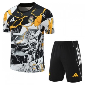 Virallinen pelipaita Real Madrid Marvel 2025-26 Lyhythihainen - Lasten ( + Lyhyet housut )