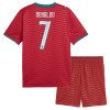 Virallinen pelipaita Portugali Ronaldo 7 Koti MM-kisat 2026 Lyhythihainen - Lasten ( + Lyhyet housut ) Virallinen pelipaita Portugali Ronaldo 7 Koti MM-kisat 2026 Lyhythihainen - Lasten ( + Lyhyet housut )