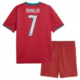 Virallinen pelipaita Portugali Ronaldo 7 Koti MM-kisat 2026 Lyhythihainen - Lasten ( + Lyhyet housut )