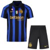 Virallinen pelipaita Inter Milan Koti 2026-27 Lyhythihainen - Lasten ( + Lyhyet housut ) Virallinen pelipaita Inter Milan Koti 2026-27 Lyhythihainen - Lasten ( + Lyhyet housut )