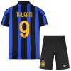 Virallinen pelipaita Inter Milan Thuram 9 Koti 2026-27 Lyhythihainen - Lasten ( + Lyhyet housut ) Virallinen pelipaita Inter Milan Thuram 9 Koti 2026-27 Lyhythihainen - Lasten ( + Lyhyet housut )