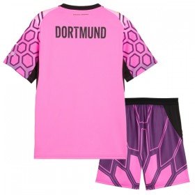 Virallinen pelipaita Borussia Dortmund Vieras Maalivahti 2026-27 Lyhythihainen Pinkki - Lasten ( + Lyhyet housut )