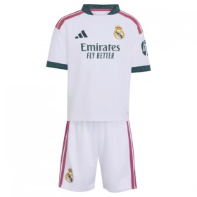 Virallinen pelipaita Real Madrid Alaba 4 Koti 2026-27 Lyhythihainen - Lasten ( + Lyhyet housut )
