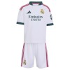 Virallinen pelipaita Real Madrid Koti 2026-27 Lyhythihainen - Lasten ( + Lyhyet housut ) Virallinen pelipaita Real Madrid Koti 2026-27 Lyhythihainen - Lasten ( + Lyhyet housut )