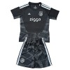 Virallinen pelipaita Ajax Amsterdam Maalivahti 2026-27 Lyhythihainen Musta - Lasten ( + Lyhyet housut ) Virallinen pelipaita Ajax Amsterdam Maalivahti 2026-27 Lyhythihainen Musta - Lasten ( + Lyhyet housut )