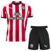 Virallinen pelipaita Southampton Koti 2026-27 Lyhythihainen - Lasten ( + Lyhyet housut ) Virallinen pelipaita Southampton Koti 2026-27 Lyhythihainen - Lasten ( + Lyhyet housut )
