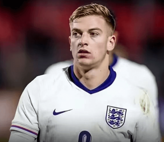 Chelsea iskee kovaa kesäikkunassa, katkaisee Manchester Unitedin ja hankkii uuden tähden