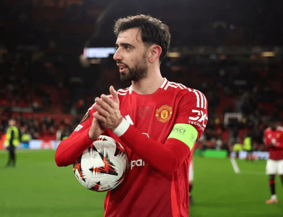 Fernandesin hattutempun johdosta Manchester United voitti Real Sociedadin 4-1